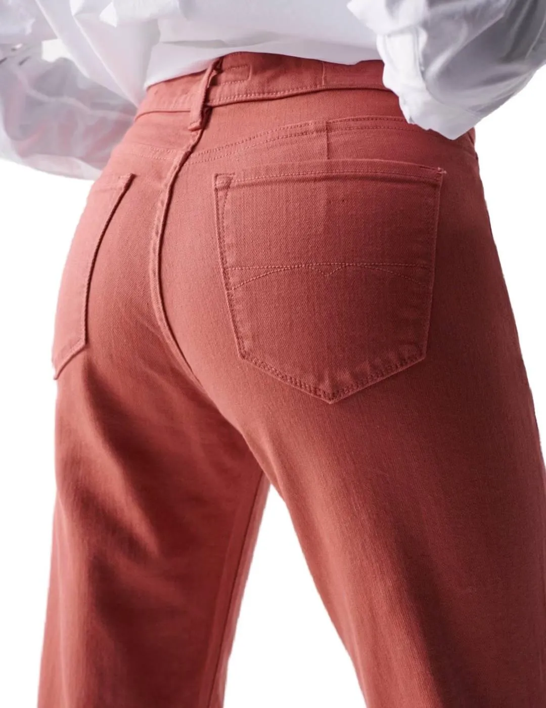 Pantalón vaquero Salsa true cropped slimb rojo teja de mujer