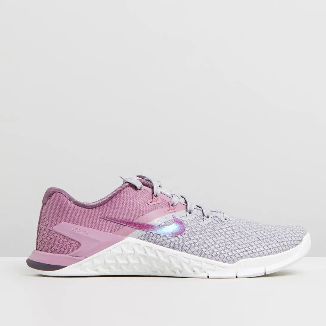 Warehouse clearance sale: Women's Purple Grey Metcon 4 XD